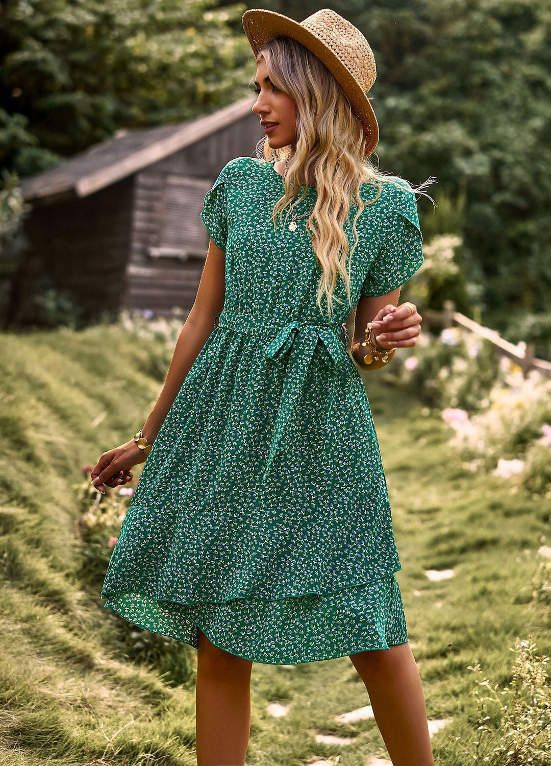 Elisabeth | Trendiges Kleid mit schmeichelhaftem Taillen band